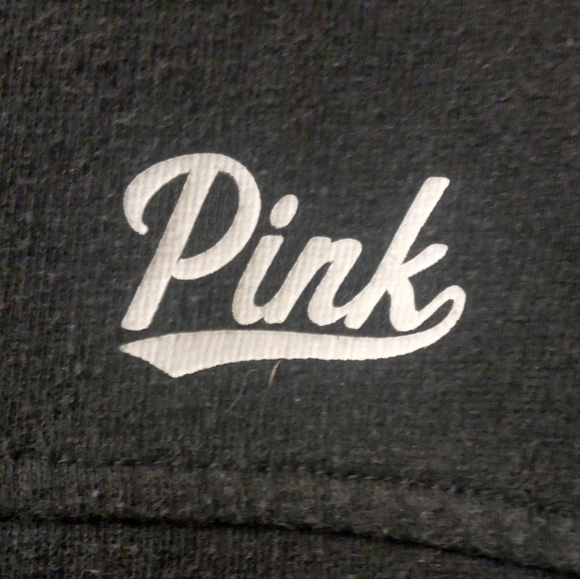 #19 Adorable VS Pink Crew 🤍🖤 - Picture 3 of 7